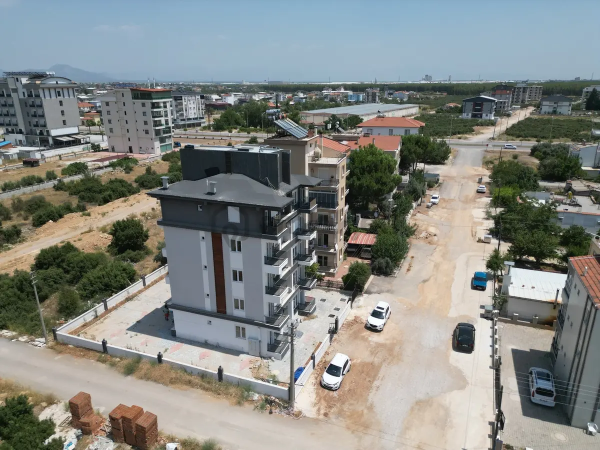 Yeniköy'de Ara Kat Köşe Daire Satılık 1+1 Daire - 11