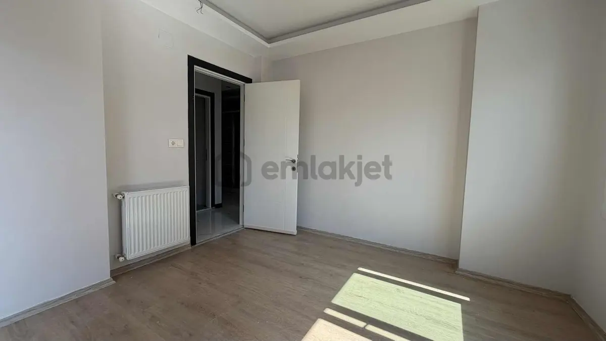 Atc'dan Merkezi Konumda 2+1 Kiralık Daire - 16