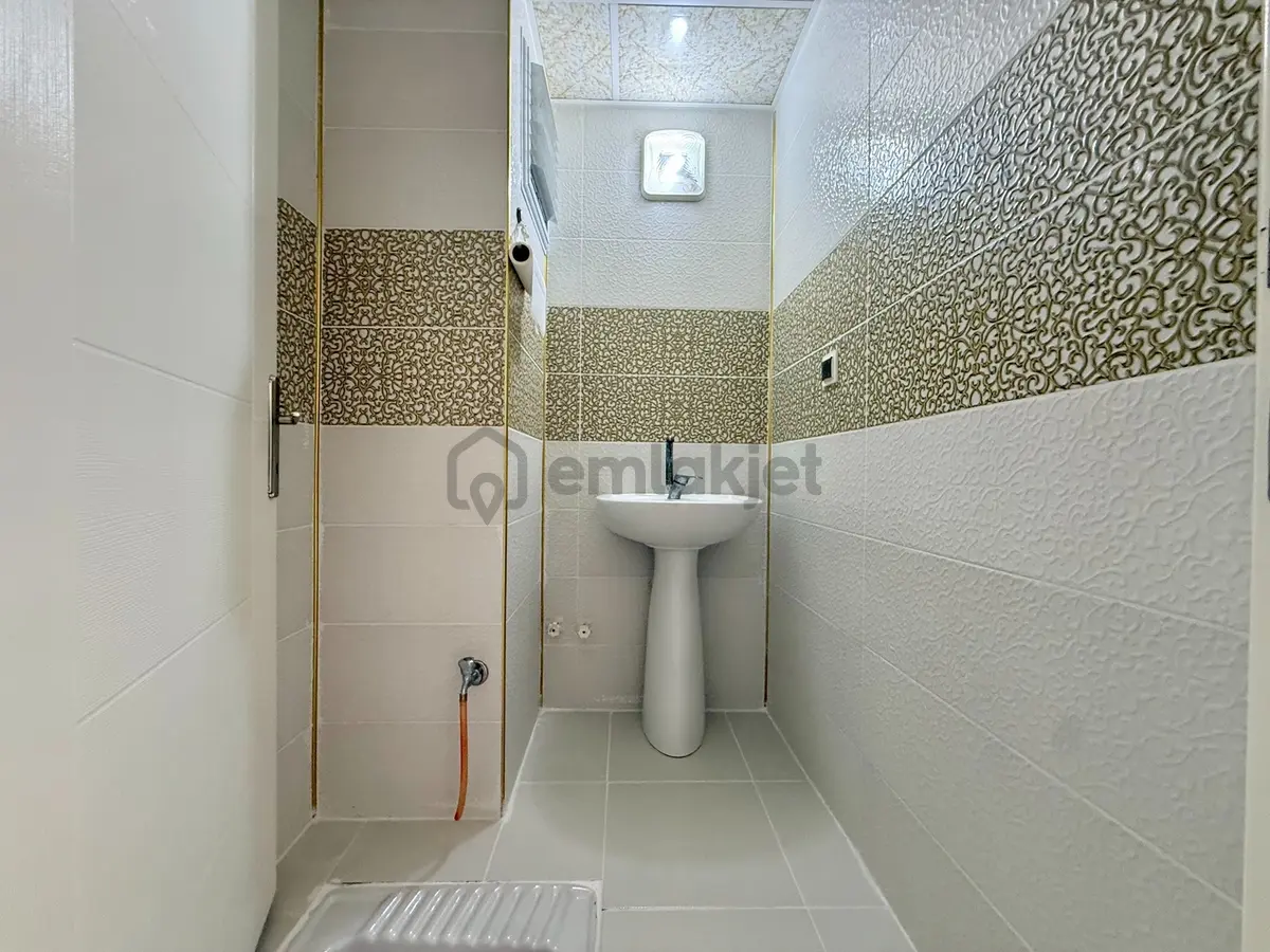 Bahçeyaka'da Evdirhan Otel Arkası Katta Tek Daire Asansörlü 3+1 - 25