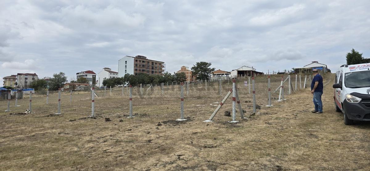 Satılık 300m2 Etrafı Çevrili - 5