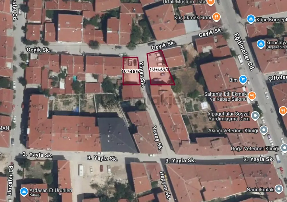 Pera'dan Sütlüce Mah. 2 Cadde Arasında Köşe Parsel Arsa