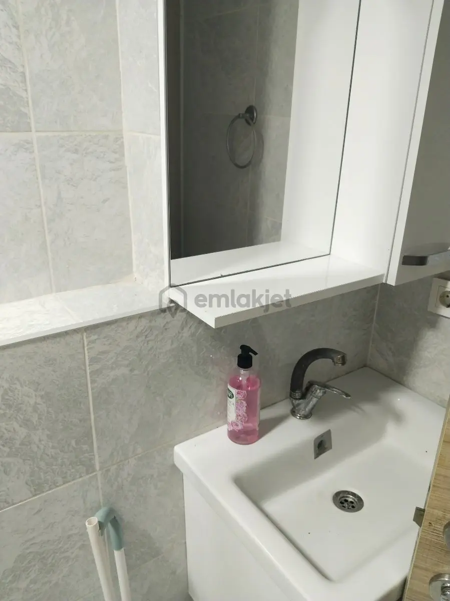 Atatürk Mahallesi 1+1 Kiralık Daire - 13