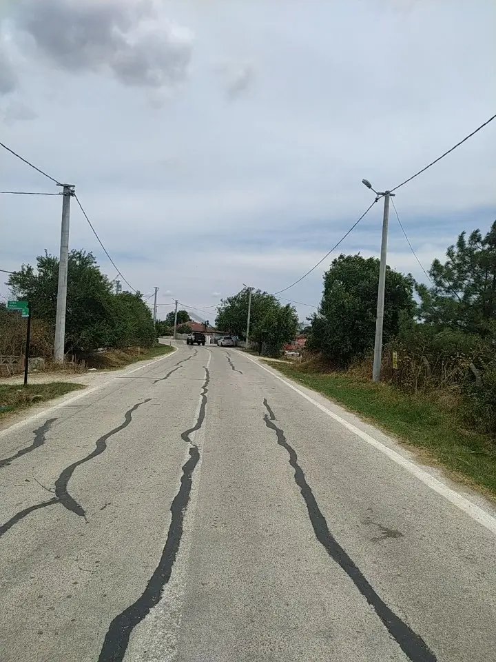 Saray Karabürçekte Caddeye Cephe %75 İmarlı 4809 M2 Arsa - 11