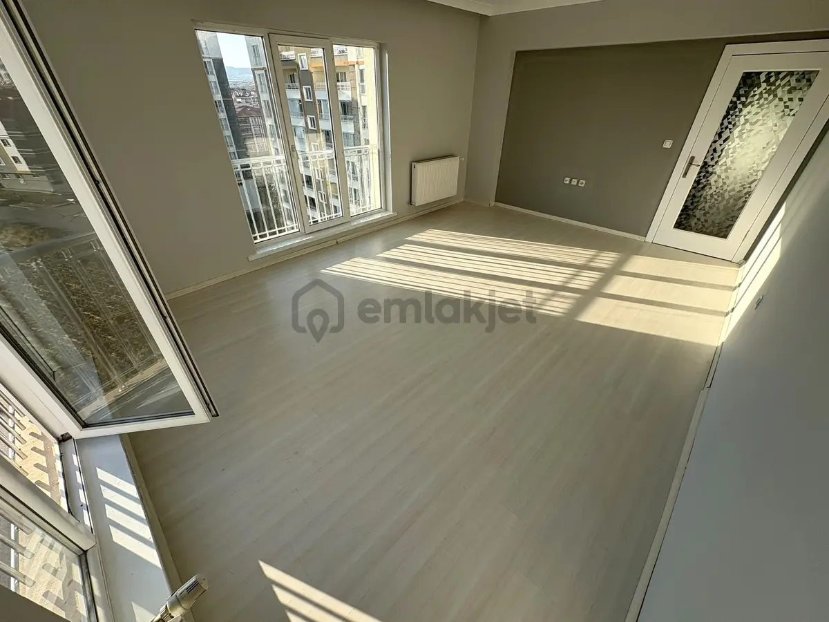Acil Satılık Site İçerisinde Ön Cephe K.limitsiz Daire - 35