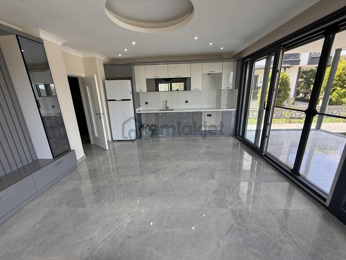 Karaağaç Mahallesinde Müstakil Villa - 12