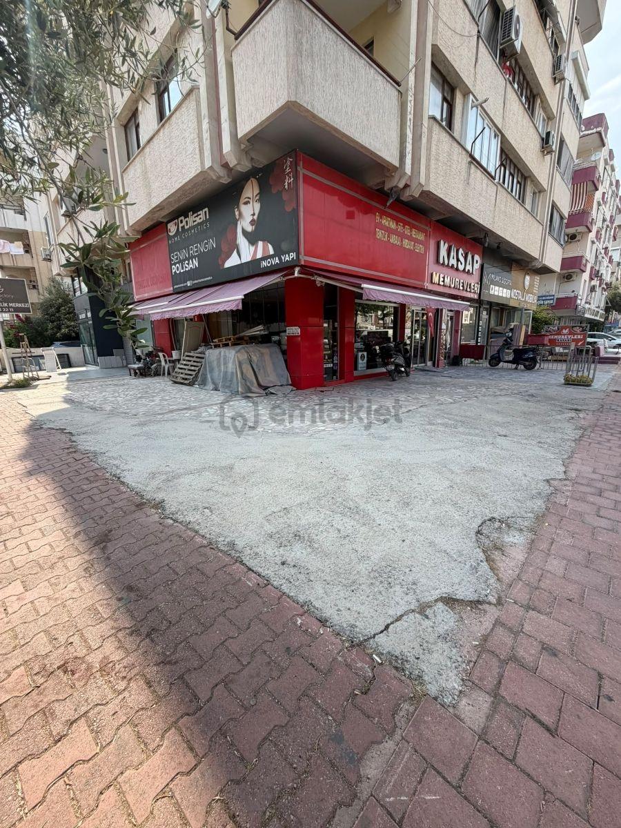 Güvenlik Mahallesi'nde Cadde Üzeri Satılık Köşe Dükkan - 17