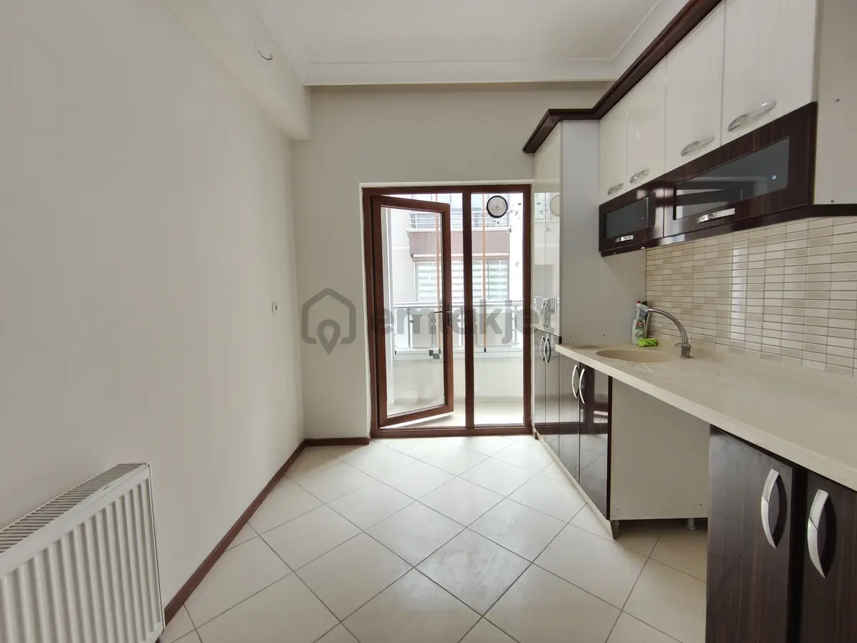 Eksen'den Merkezi Konumda Yıldıztepe'de 3+1 Giriş Kat Daire - 2