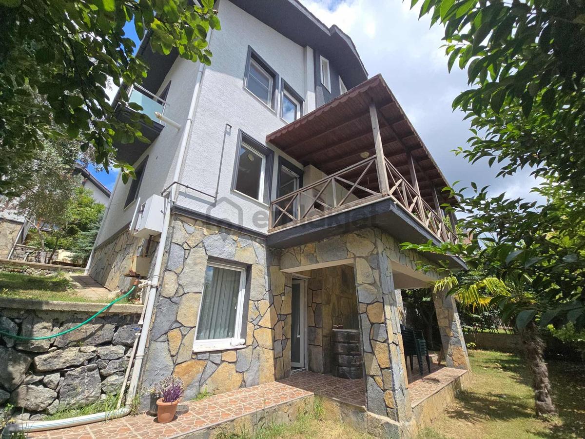 Remax Anka'dan Salkım Sitesinde Kiralık 5+1 Müstakil Villa - 16