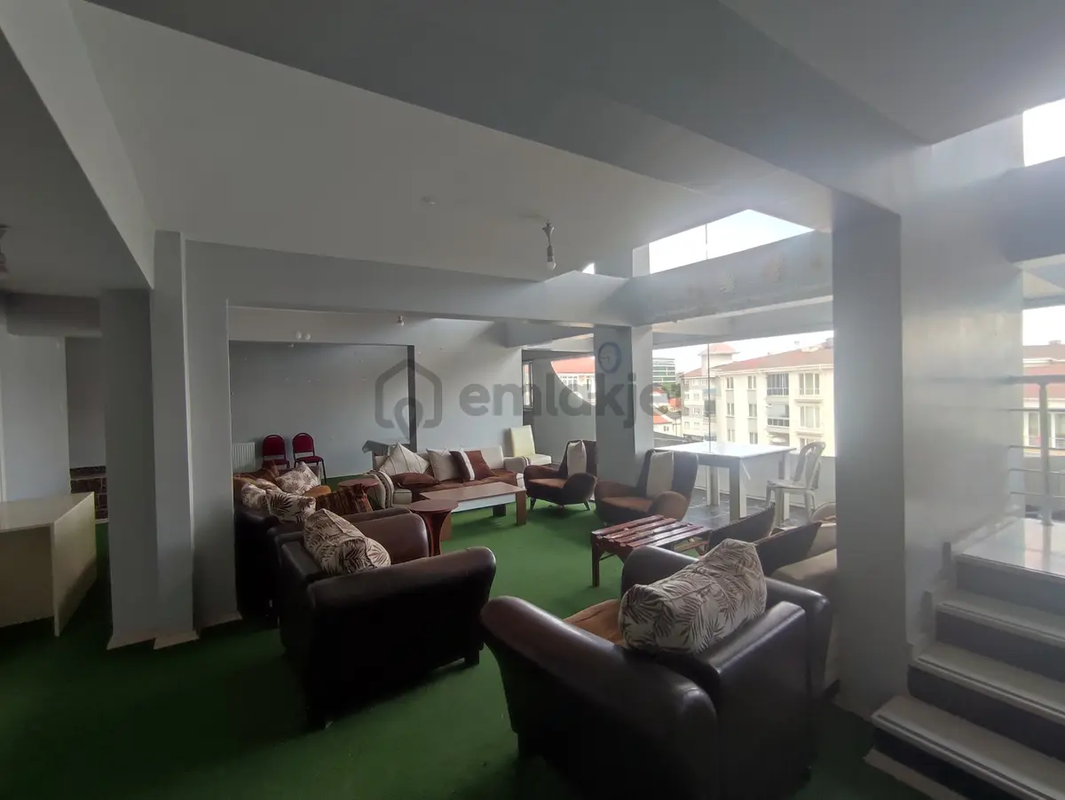 Prestijli Sitede Çift Banyolu Giyinme Odalı 2+1 - 21