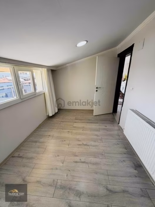 Sakarya Mah. 5+1 Dubleks 200 M² Teraslı Asansörlü - 15