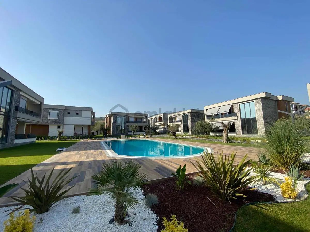Güçlü Kardeşler Altınoluk Denize 100 Metre Ultra Lüks Villa'lar - 34