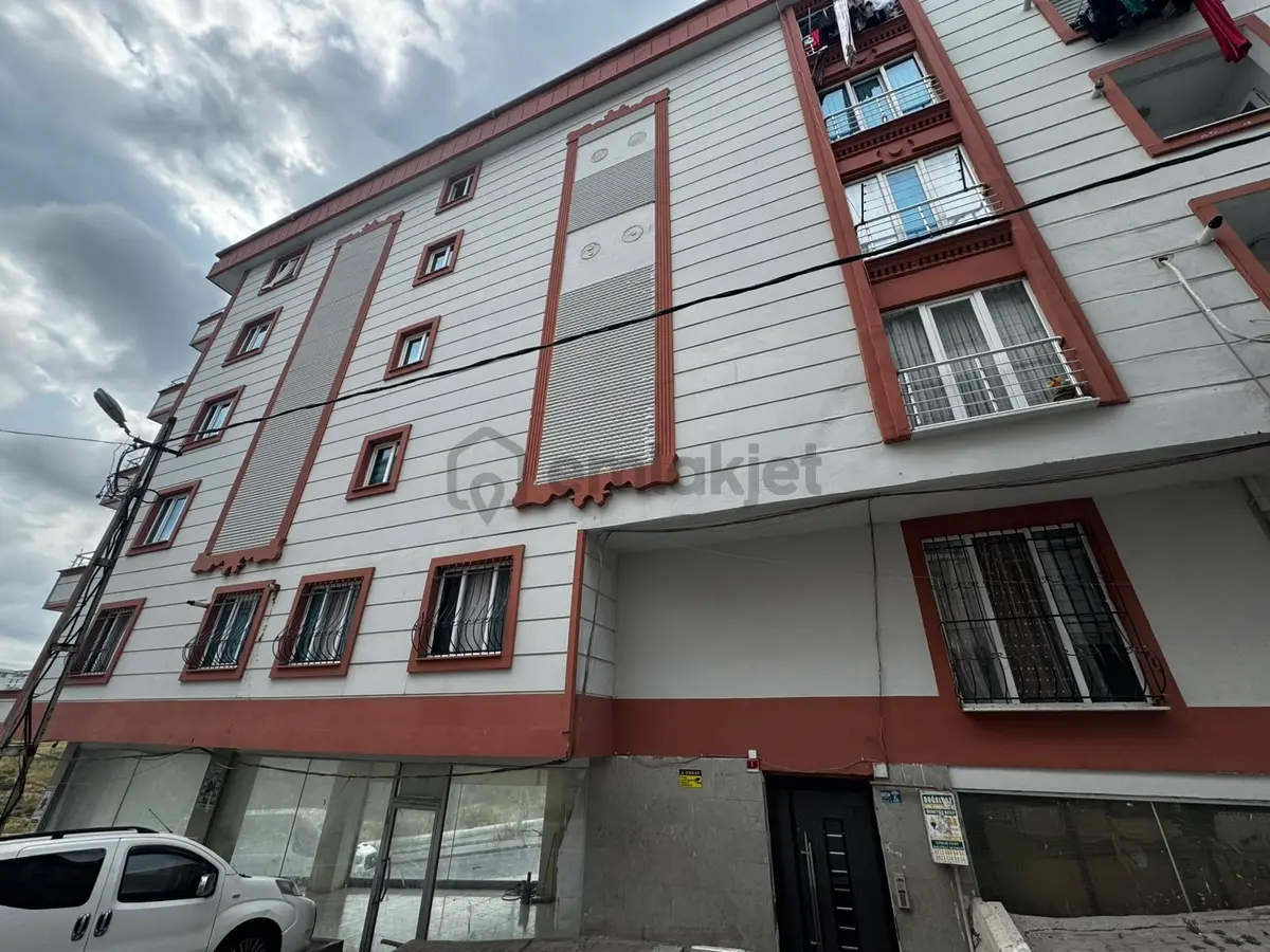 Esenyurt 1.kat 2+1 Devasa Merkezi Konum Acil Satılık