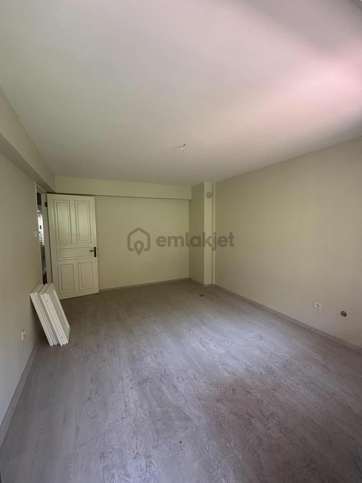 Msg'den Mithatpaşa Caddede Asansörlü, Çift Cephe, 150 M2 Kiralık - 40