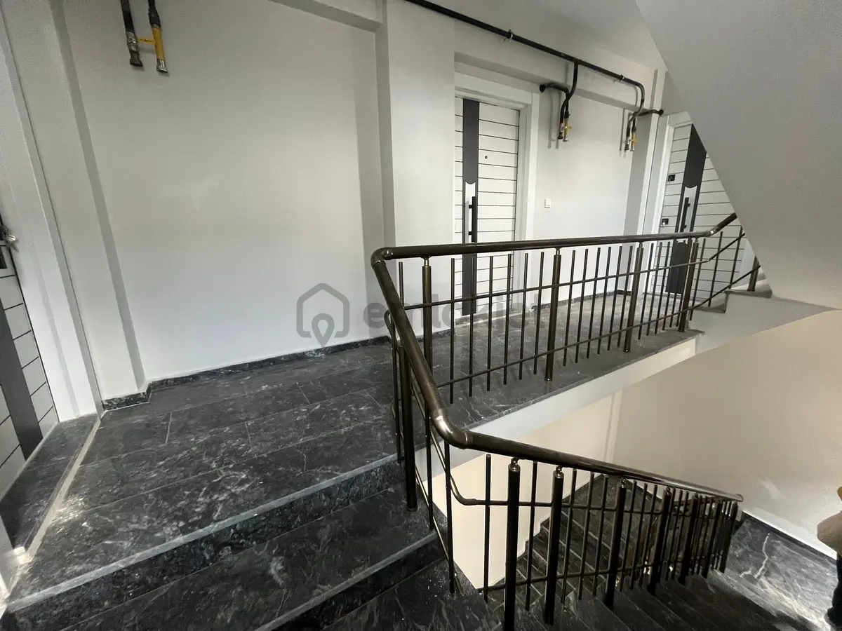 Bahçe Kullanım Alanlı Ebeveyn Banyolu 2+1 Dubleks Satılık Daire - 20