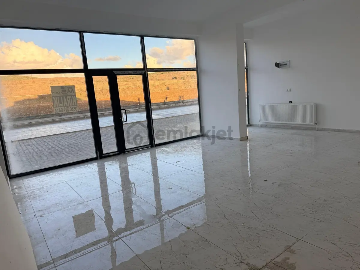 Msyapı Emlaktan Üniversite Bölgesinde Kiralık Dükkan - 3
