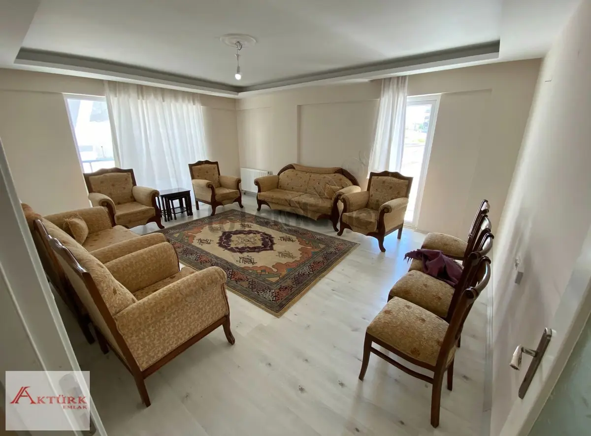 //aktürk Emlak\\***cadde Üstünde 150m2 Çift Balkonlu 4+1 Daire** - 13