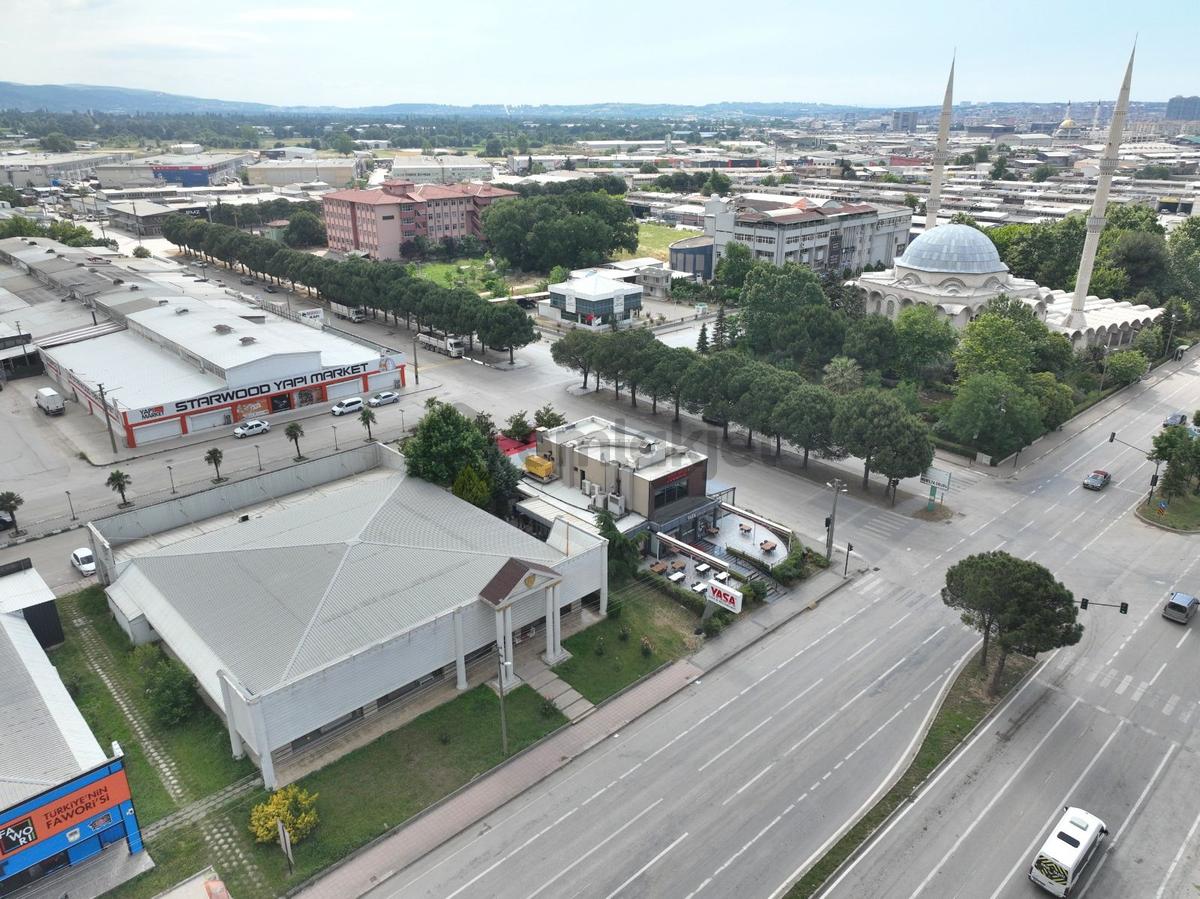 Ana Cadde Üzeri Devren Satılık 800m² Mağaza - 16