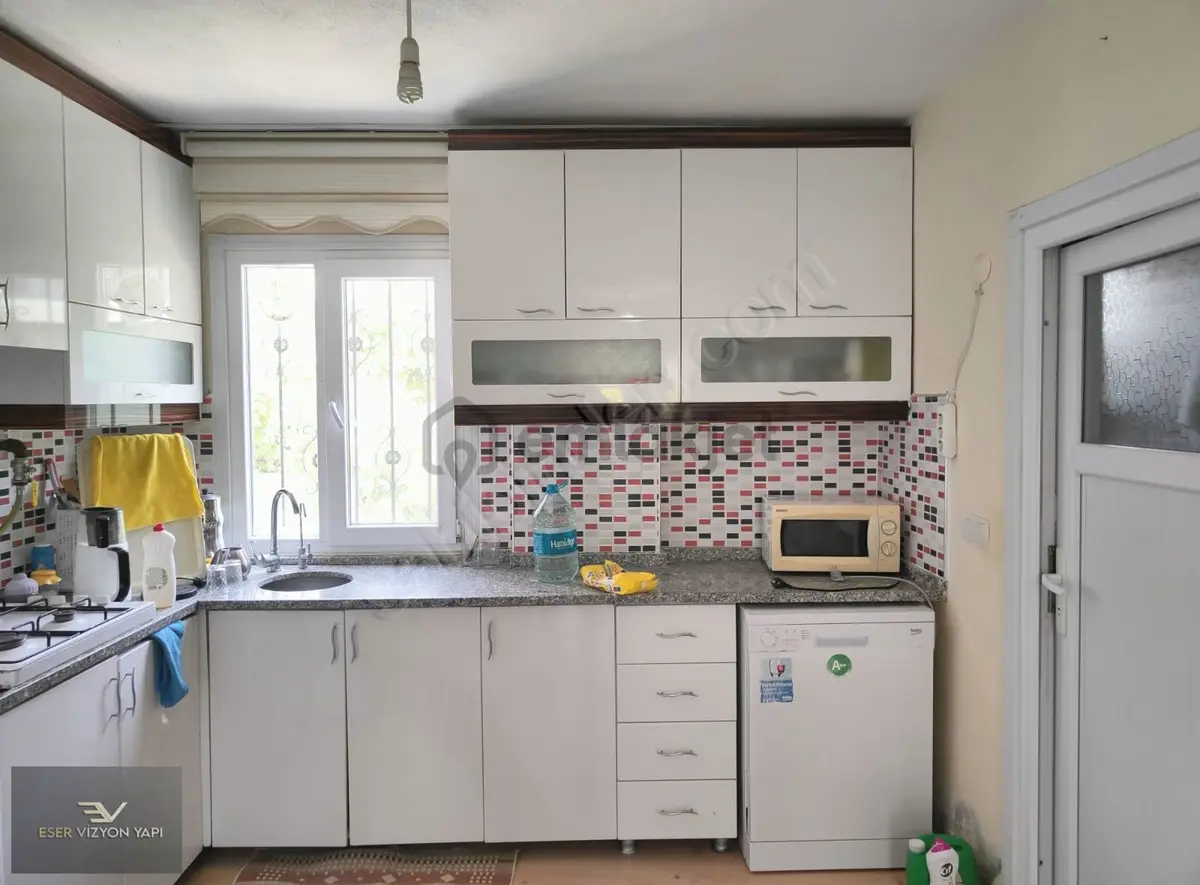 Yıllık Kiralık Eşyalı Köşe Başı 4+1 Villa - 16