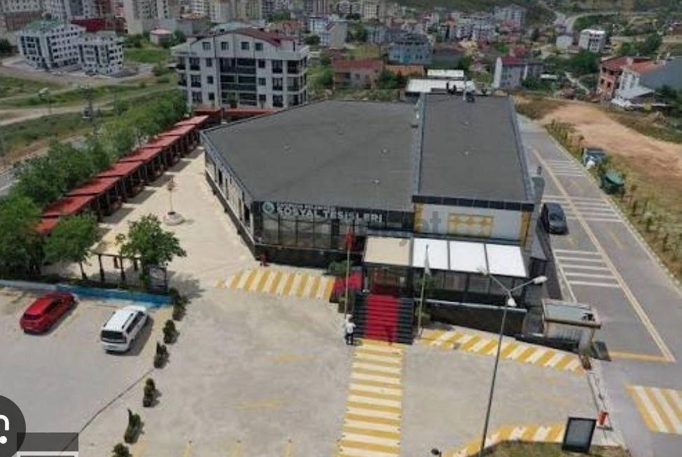 Sosyal Tesislerin Hemen Dibinde