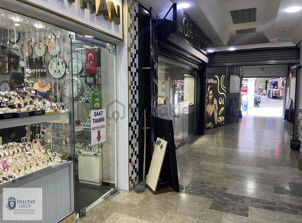 İzmit Merkezde Asma Katlı Kiralık Dükkan - 13