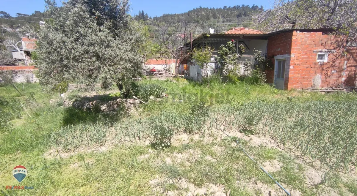 37 Bergama Akcenger Köyün'de Satılık Köy Evı - 14