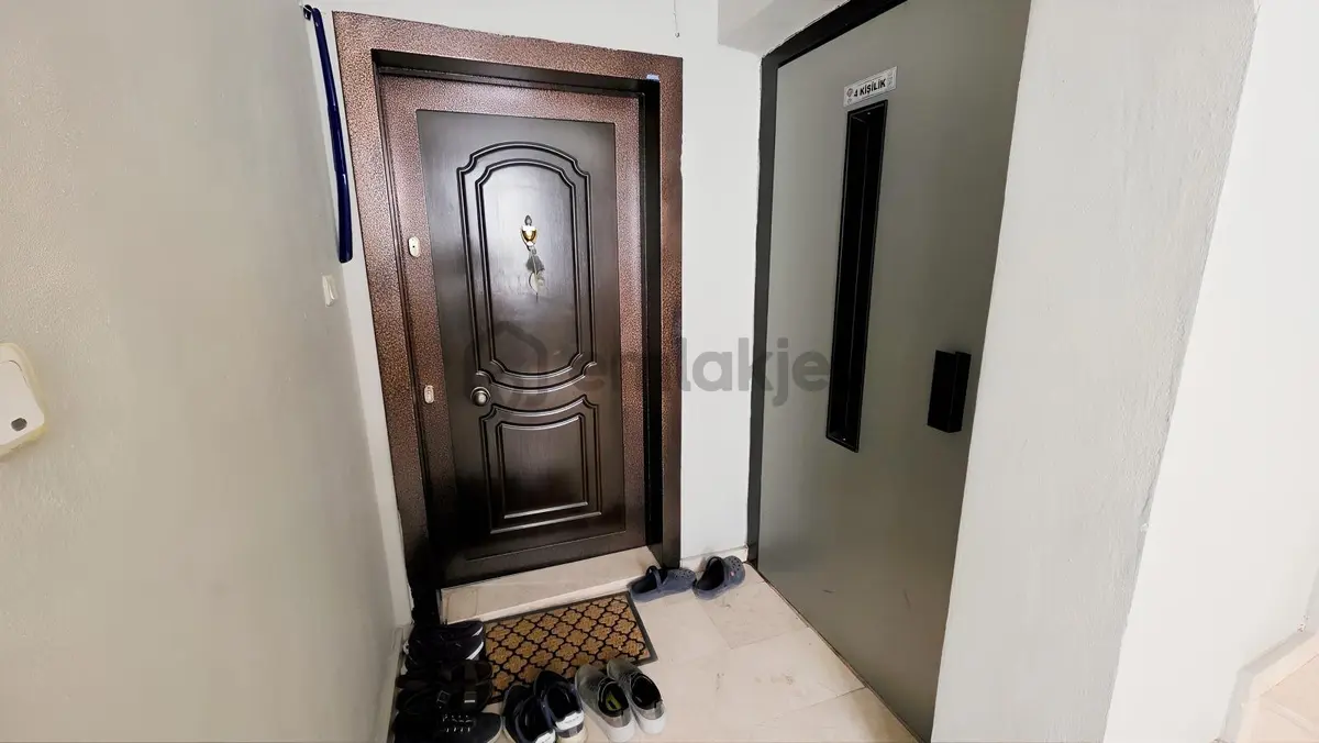 Bahçelievler Savaştepe Cadde Üzerinde Satılık 3+1 Daire - 4