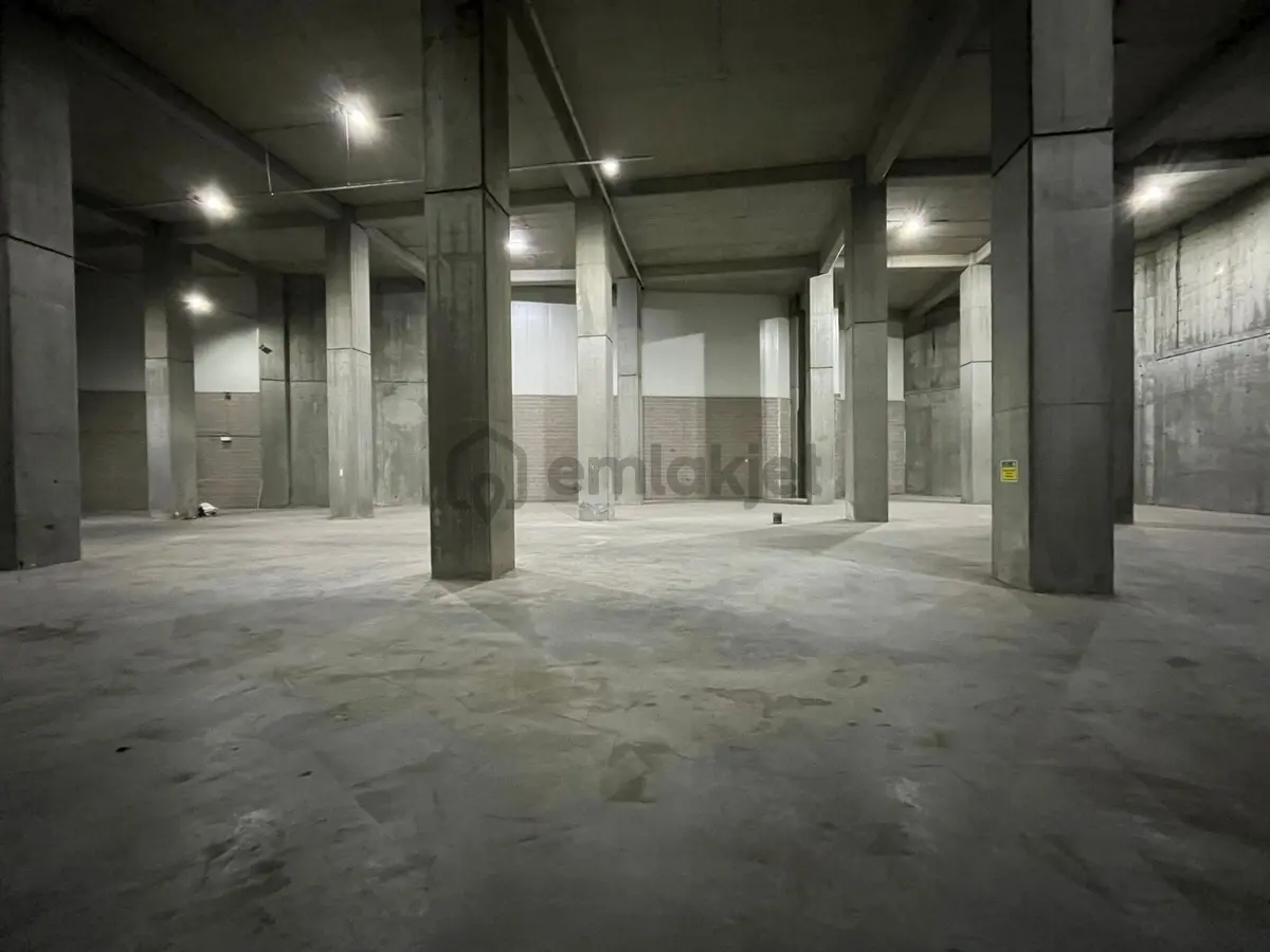 | Kiralık | İş Modern | Ambarlı | İmalathane | 2.700m² | - 8