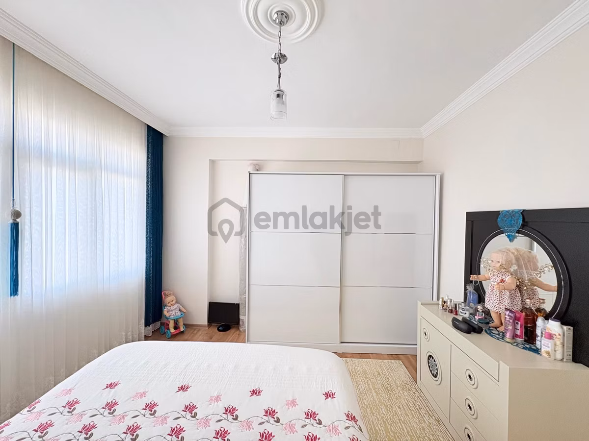 Prestij'den Bahçelievler'de Doğalgazlı Tertemiz 3+1 Daire - 12