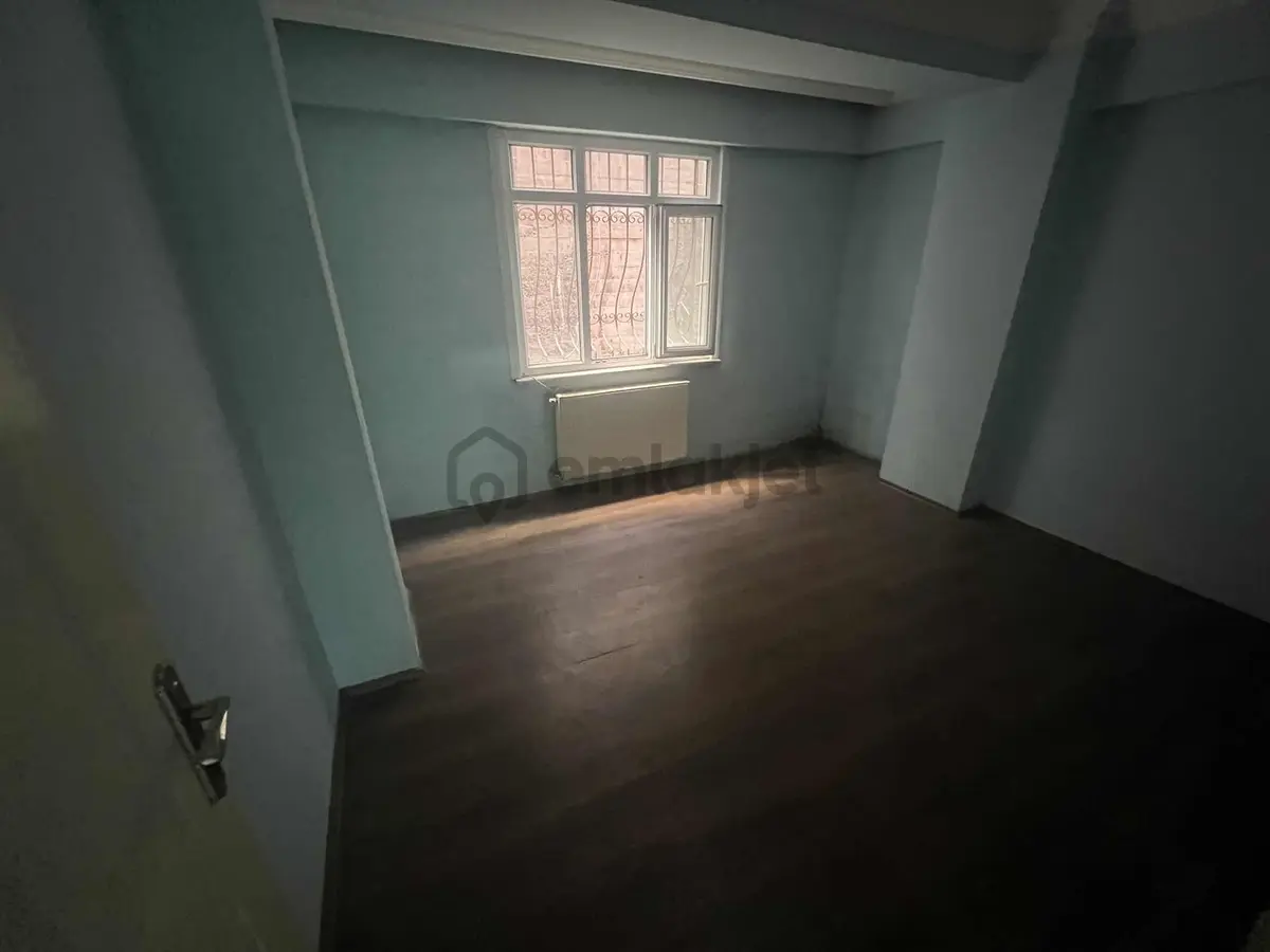 Eyüp Akşemsettın'de Kıralık 2 + 1 Daıre - 11