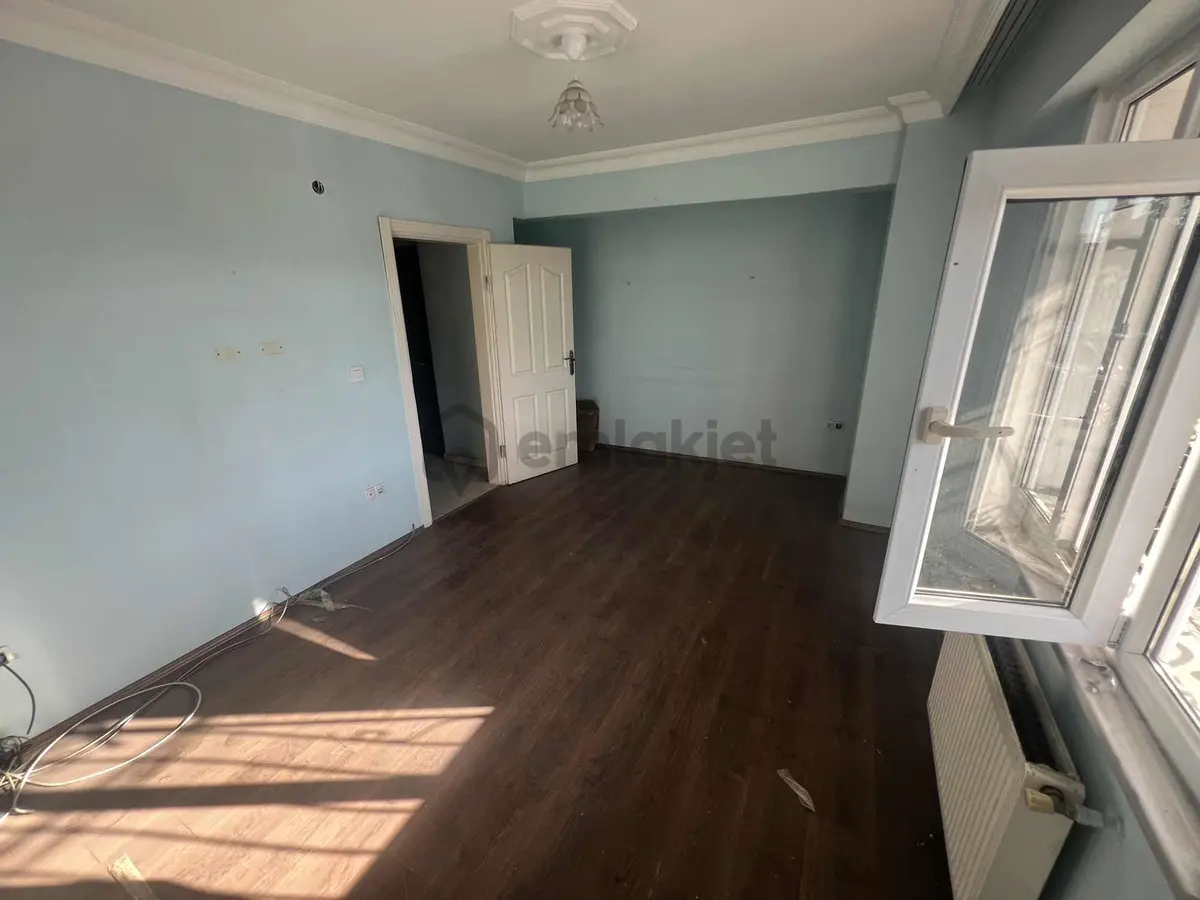 Eyüp Akşemsettın'de Kıralık 2 + 1 Daıre - 7