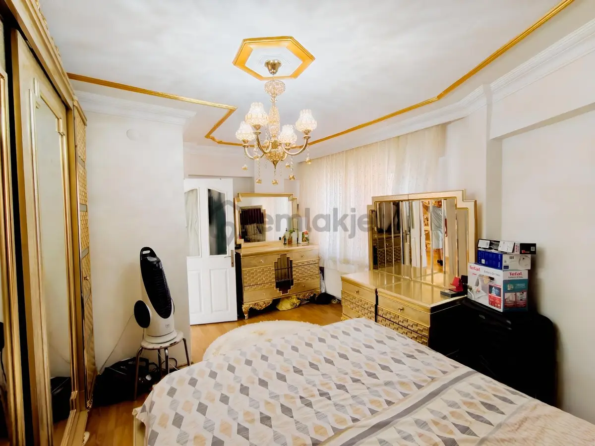 Bursa Merkezde Satılık 3+1 Den 2+1'e Çevrilmiş Bakımlı Daire - 14