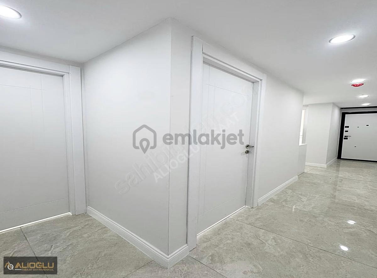 Site İçerisinde Geniş Ferah Ebeveyn Banyolu Metrobüse Yakın - 9