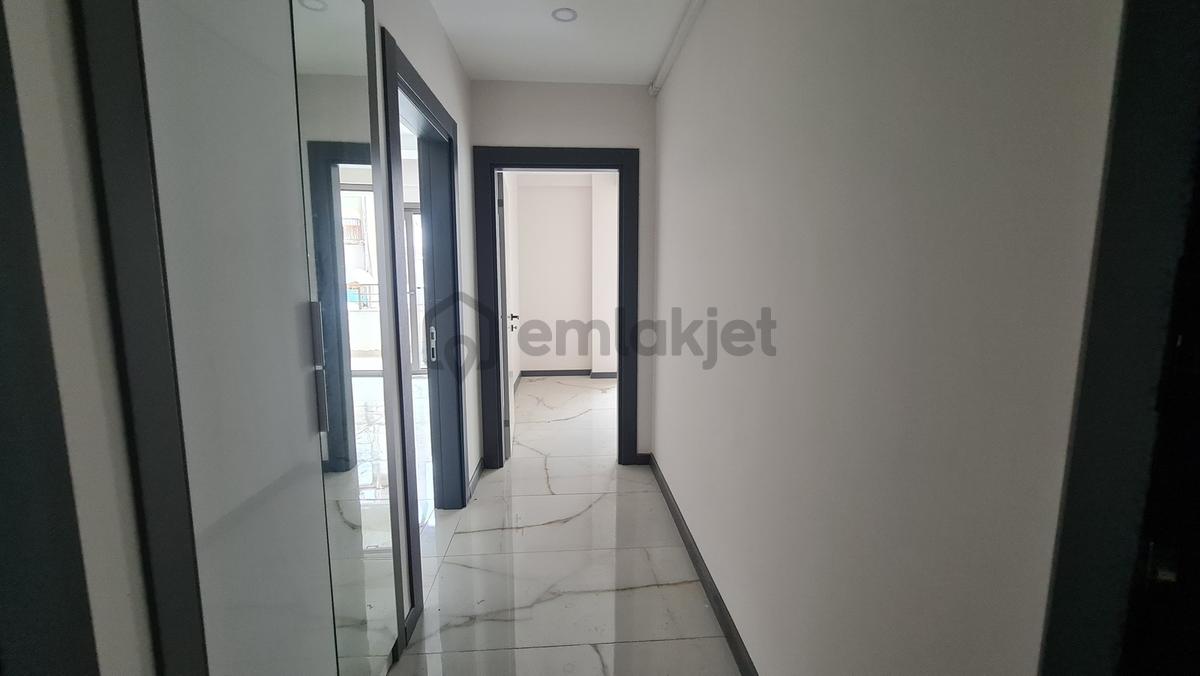 Burhaniye Kocacami Mahallesinde Satılık 1+1 Modern Daire