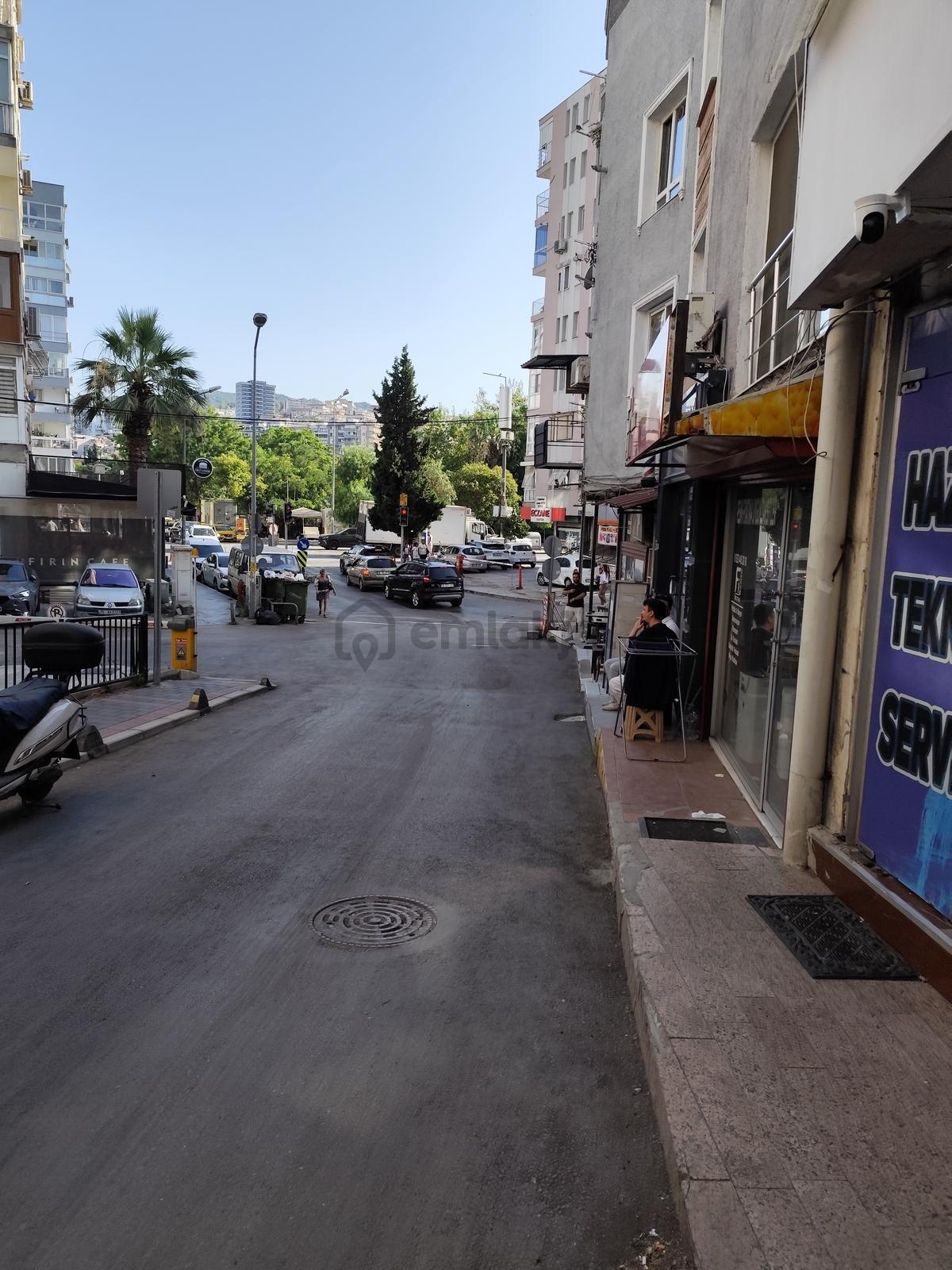 Poligon'da 130m2 Geniş,ferah Ve Genç Binada Satılık Daire - 18
