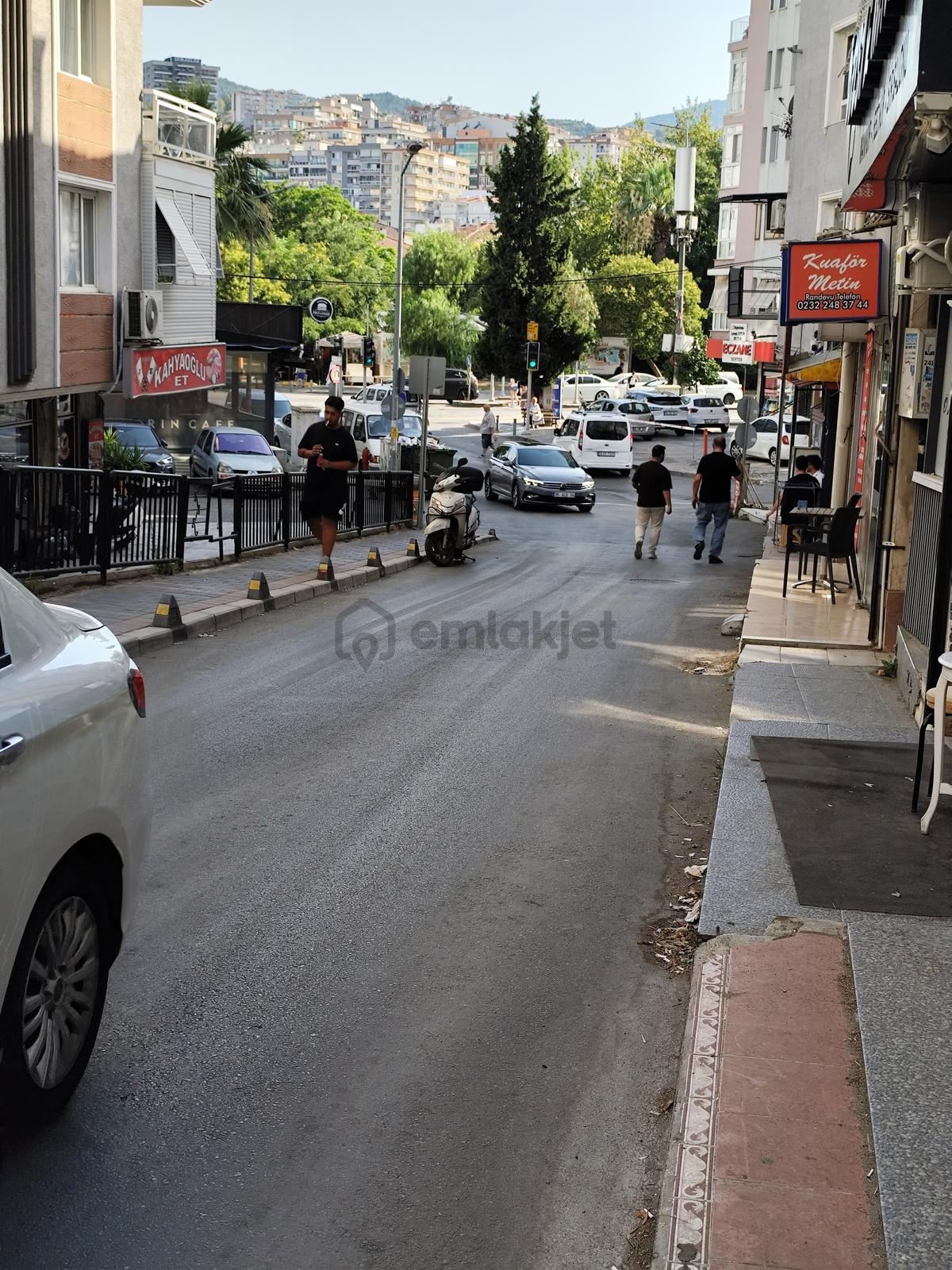 Poligon'da 130m2 Geniş,ferah Ve Genç Binada Satılık Daire - 10