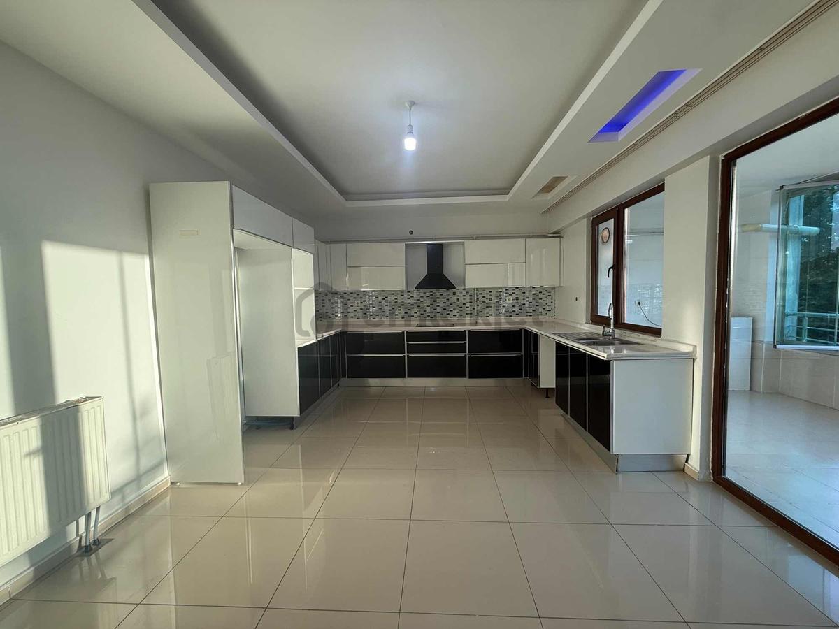 Kiralık 4+1 Daire - 13