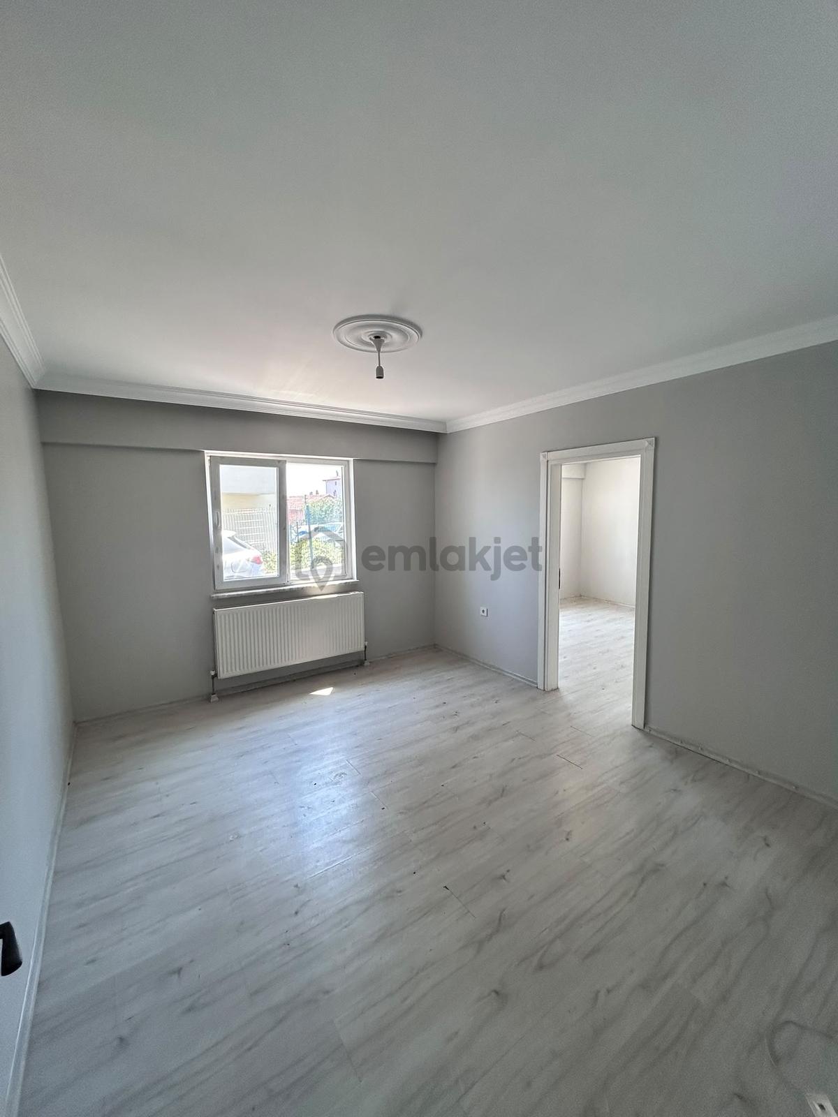 Kullanışlı Ve Ferah Kiralık 3+1 Zemin Kat