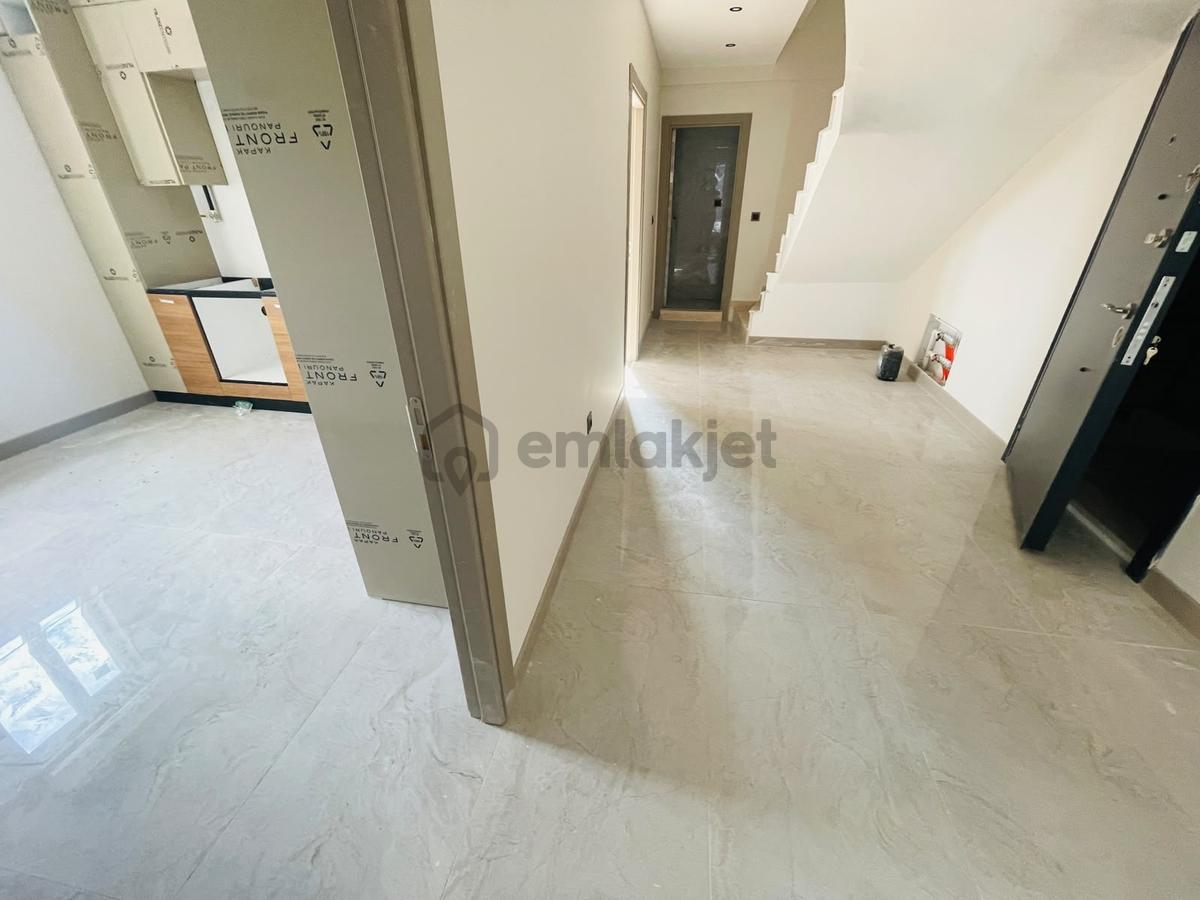 Özkan'dan Umurbey'de 212m² 4+1 Satılık Çatı Dublex - 25
