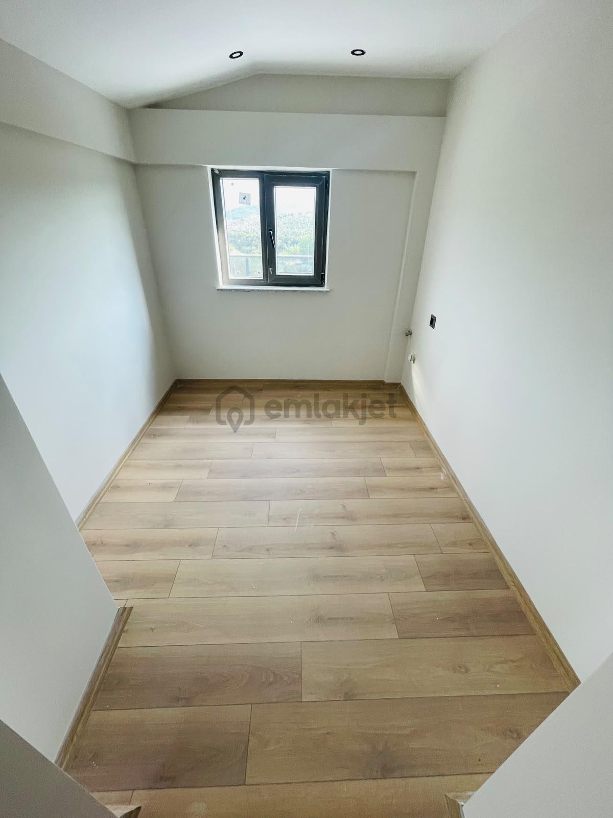 Özkan'dan Umurbey'de 212m² 4+1 Satılık Çatı Dublex - 33