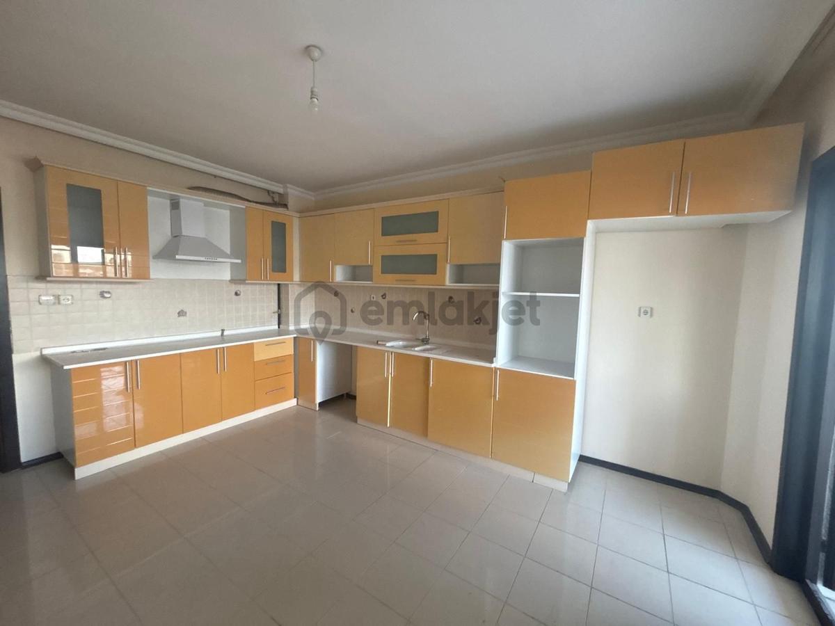 Bağlıca'da Satılık 3+1 Daire, Kapalı Otoparklı - 4