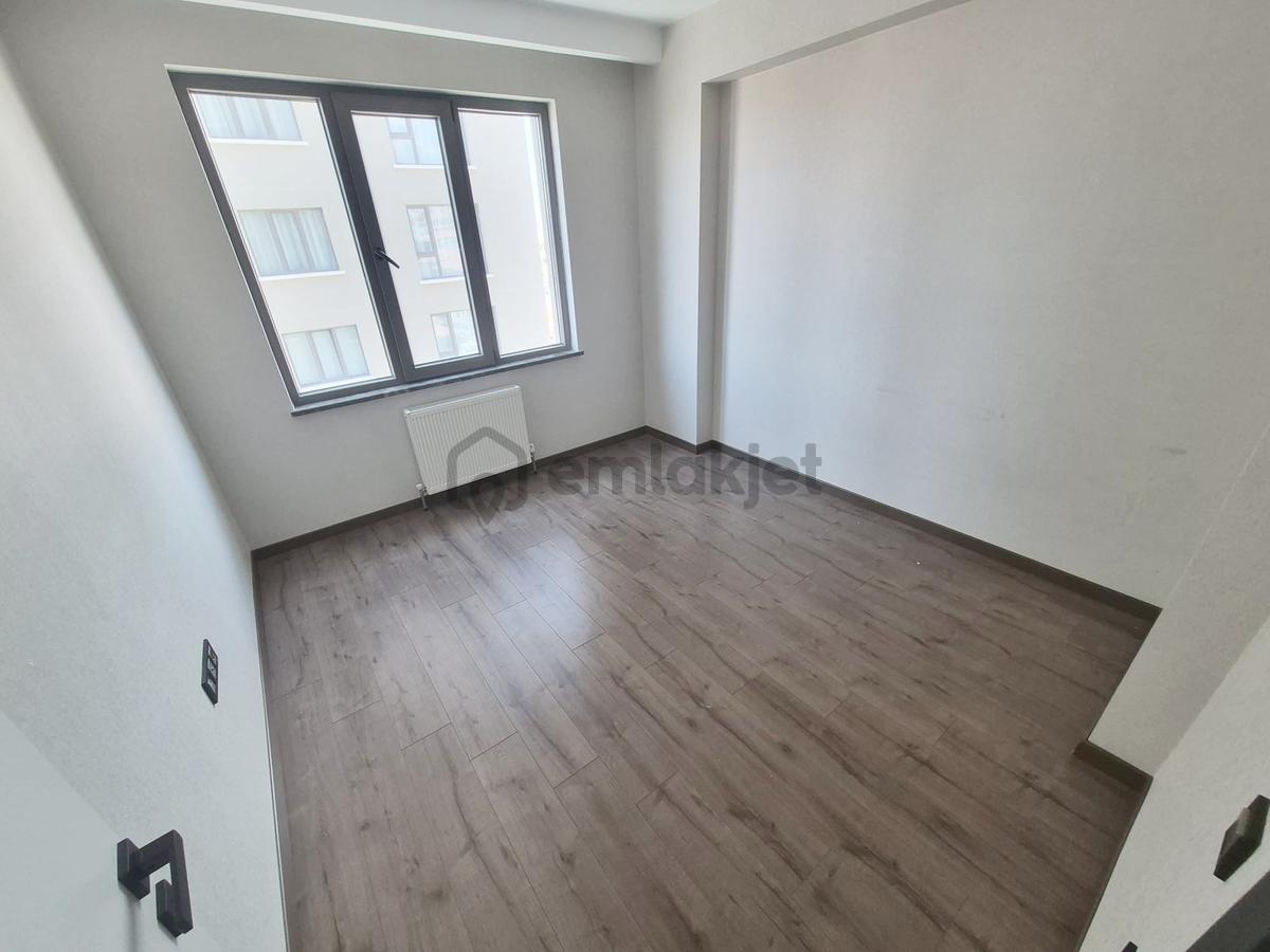 Ovacık Yakını Çift Bloklu Sitede 3,5+1 - 18