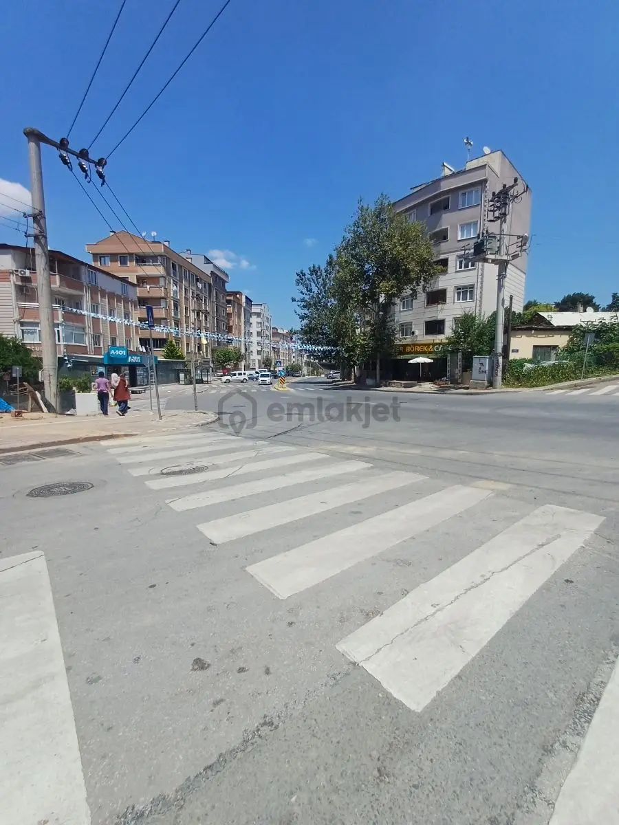 Arapçeşme Güzeller'de Satılık Dükkan - 5