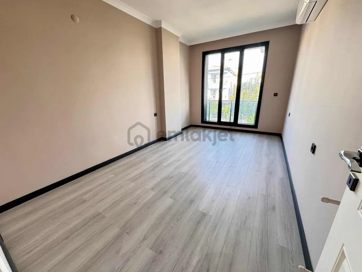 Güçlü Kardeşlerden Altınoluk Merkezde 4+1 Lüks Müstakil Villa - 18
