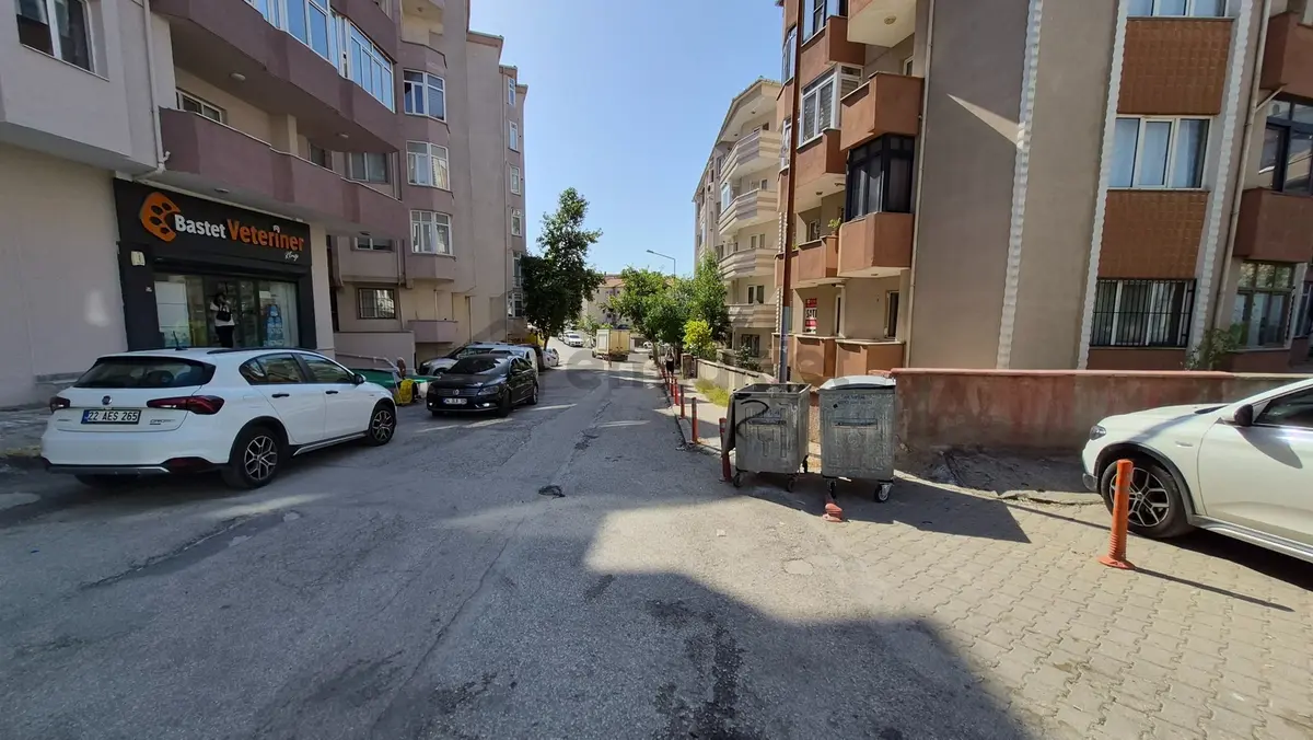 Keşan Çarşıda 1+1 Kiralık Daire - 11