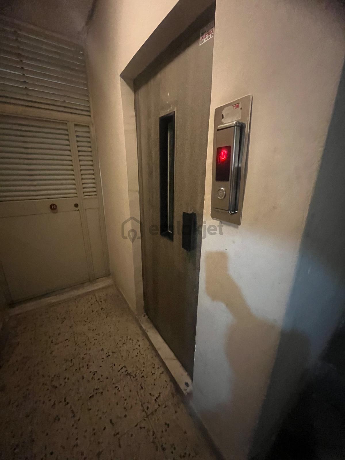 Beykent Den Asansörlüsatılık Daire - 8