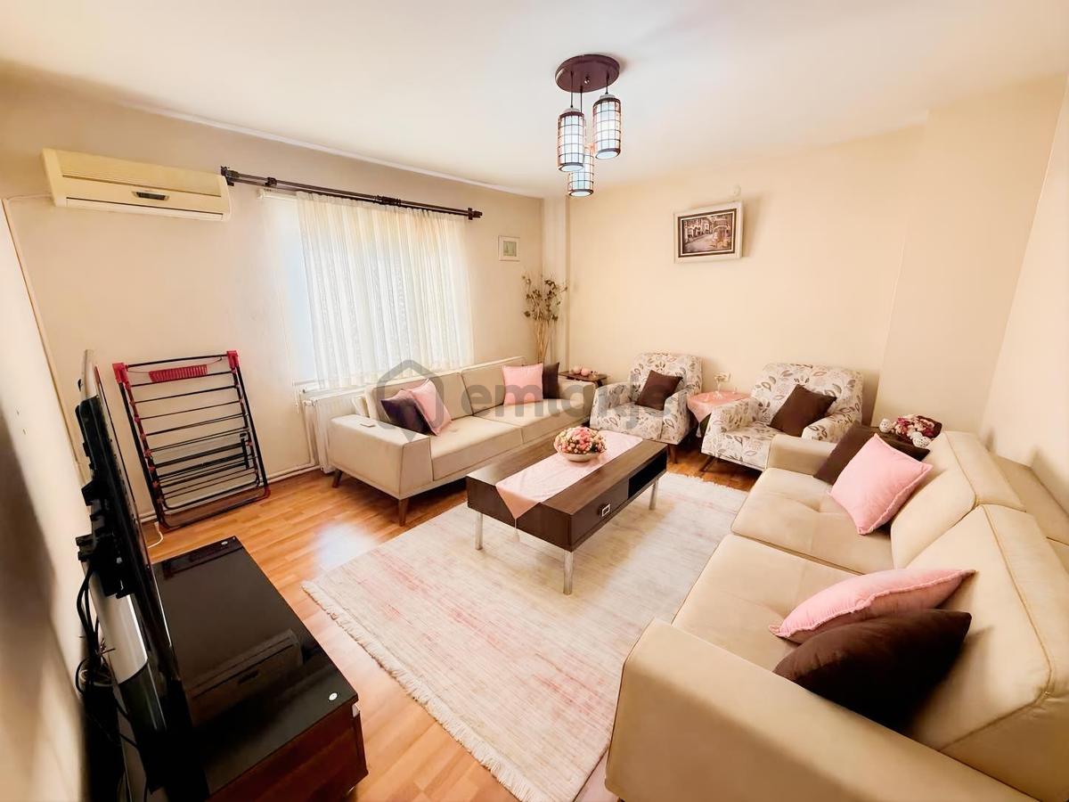 Bm Real Estate Hacıseyfettin'de Satılık Eşyalı 2+1 Fırsat Daire
