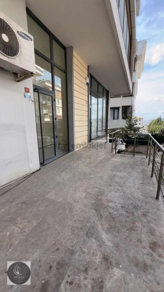 Sultanbeyli Devlet Hastanesi Önünde 200 M2 + 90 M2 Açık Teras - 3