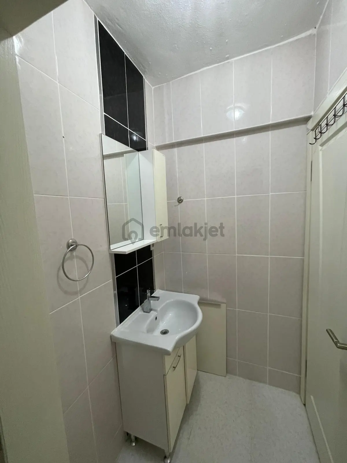 Serdivan Avm Ler Bölgesi Komple Bakımlı Ara Kat Daire - 40