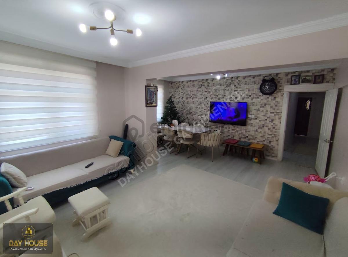Day House'den Cadde Üzerinde Masrafsız Köşebaşı Daire - 9