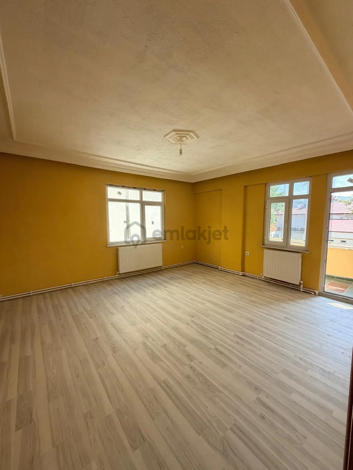 Cide Demirtaş Emlaktan Kiralık 3+1 Daire - 16